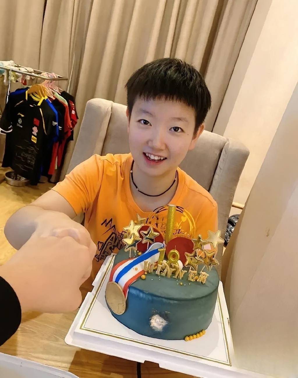 uzi比赛视频大全集