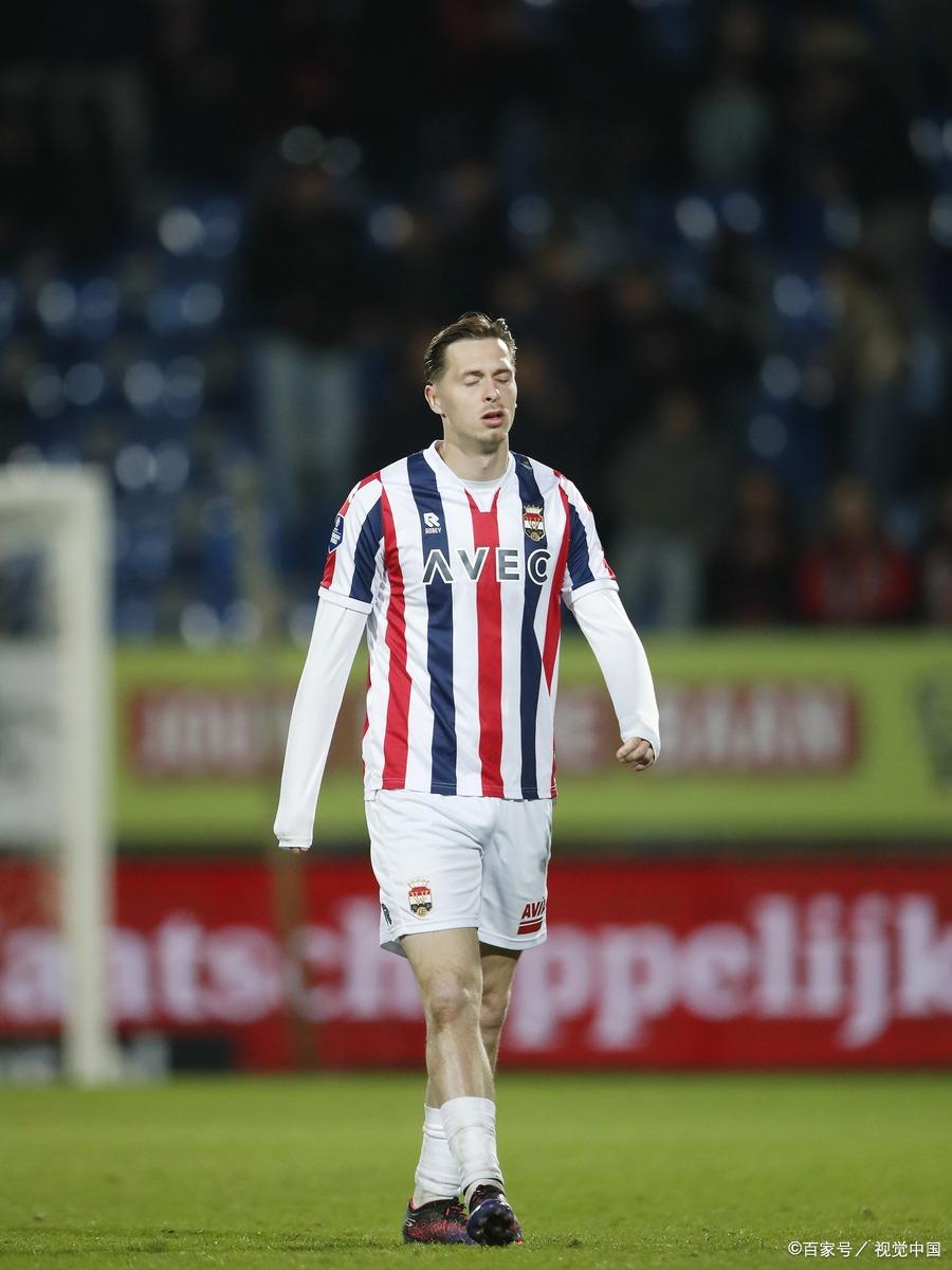 荷甲倒计时;费耶诺德国际比赛日远射贴柱;细节引发关注;态度坚定;控场能力受关注(顿矿工vs费耶诺德) 荷甲倒计时;费耶诺德国际比赛日远射贴柱;细节引发关注;态度坚定;控场能力受关注(顿矿工vs费耶诺德)