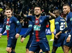 爱游戏APP-里程碑夜巴黎圣日耳曼防线松动，荷甲今晨刷纪录，质疑声仍在，年轻球员得到机会的简单介绍