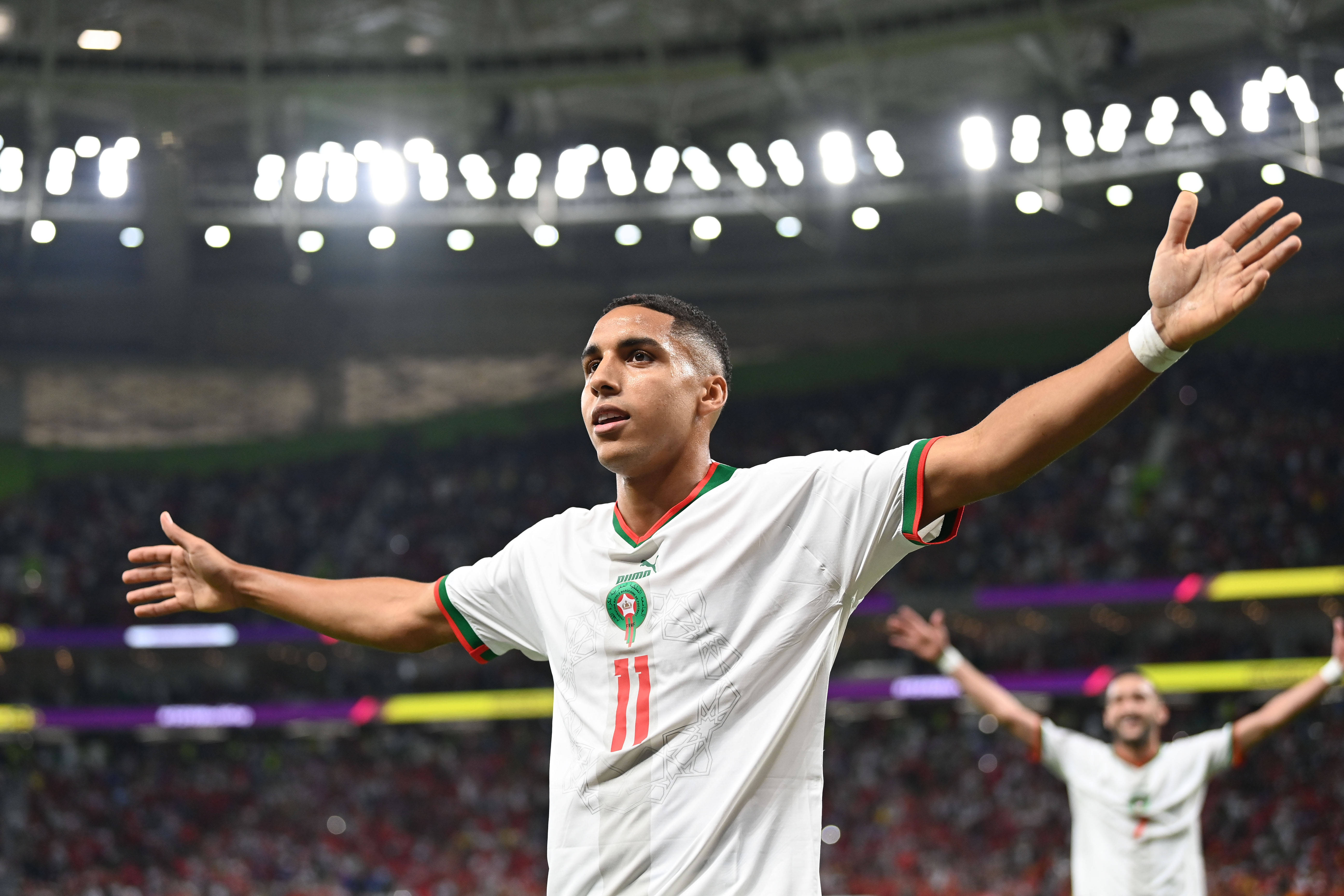 重磅！风云突变孟菲斯灰熊今晨豪取连胜曼城今晚完成体检，德布劳内在加拿大队比赛中惊艳表现的简单介绍