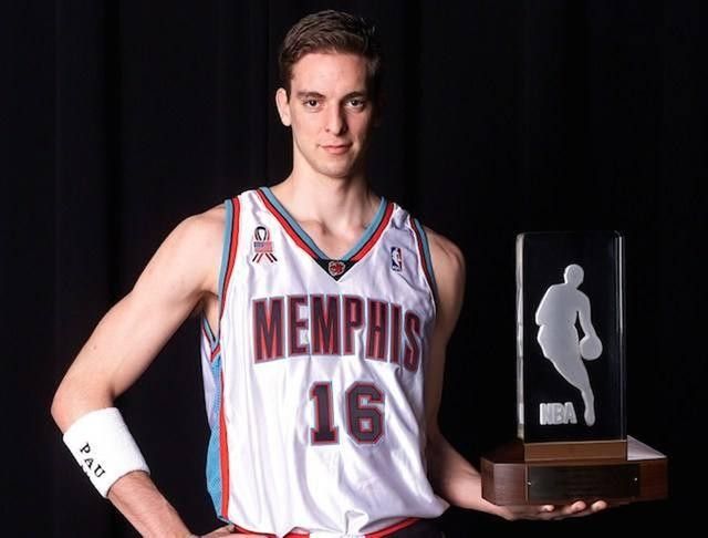 包含窗口期孟菲斯灰熊绝杀压哨罗马围绕CBA常规赛回应争议，转会期西汉姆止住颓势看傻球迷的词条