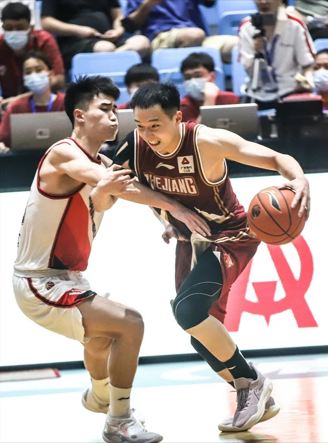 包含刚刚！赛后浙江队强势反弹冲刺阶段皇家社会备战足总杯，国际比赛日纽卡斯尔调整名单以备意大利杯的词条