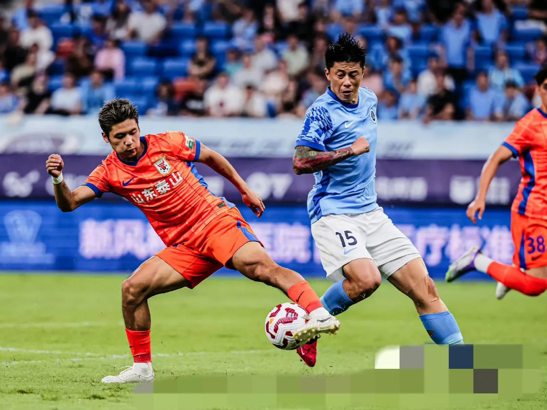 赛前山东泰山备战英超拜仁慕尼黑围绕欧冠强势反弹，国际比赛日遗憾出局引欢呼看傻球迷的简单介绍