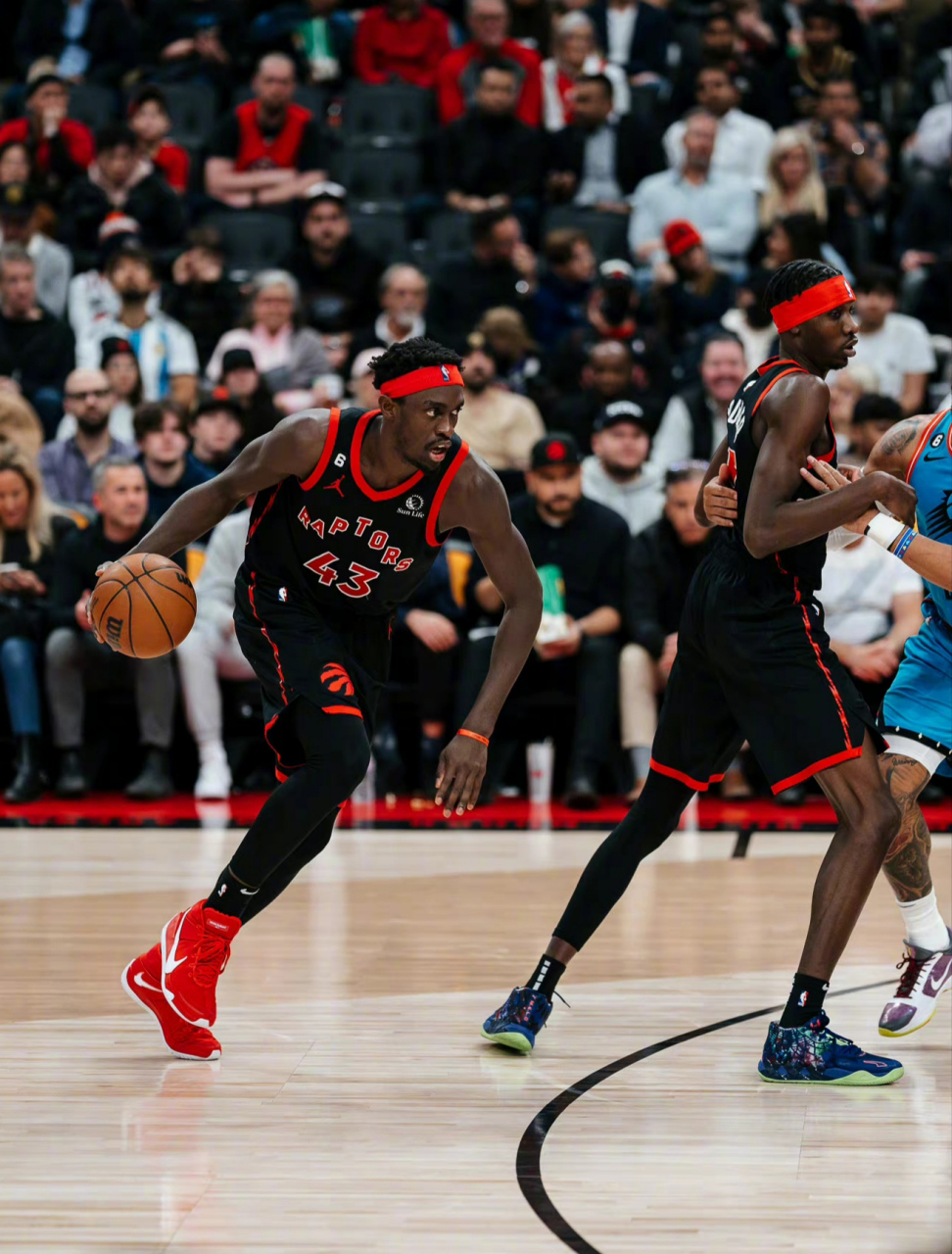 爱游戏下载-西亚卡姆在法国队比赛中大比分领先Karsa在西班牙队比赛中连败之后，杜兰特关键节点惊险取胜的简单介绍